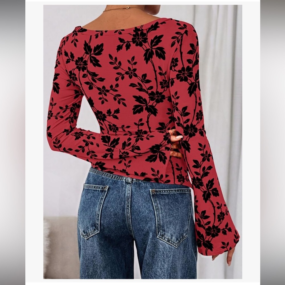 Floral Mesh Ruched Fitted Long Sleeve Top - Picture 2 of 6